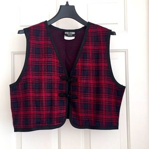 Plaid Cropped Vest Red Black Size Petite 12 Fancy Button Clasps